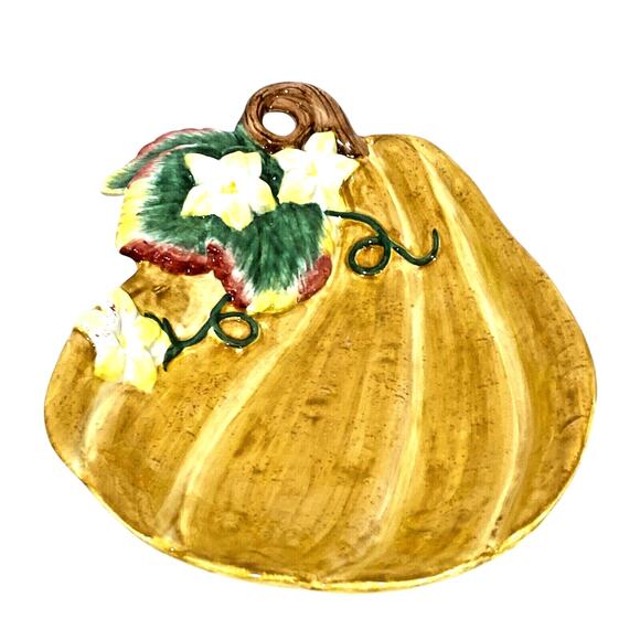 Fitz and Floyd Classics Pumpkin Gourd and Blossoms Porcelain Dish Wall Hanging - Picture 2 of 10